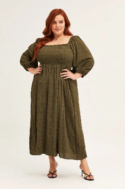 Green 3/4 Sleeve Shirred Midi Dress