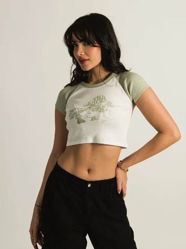 HARLOW COLOURBLOCK PRINT RAGLAN TEE - CLEARANCE Zippered Front Buttoned Front Snap Front HARLOW COLOURBLOCK PRINT RAGLAN TEE - CLEARANCE Zippered Front Buttoned Front Snap Front