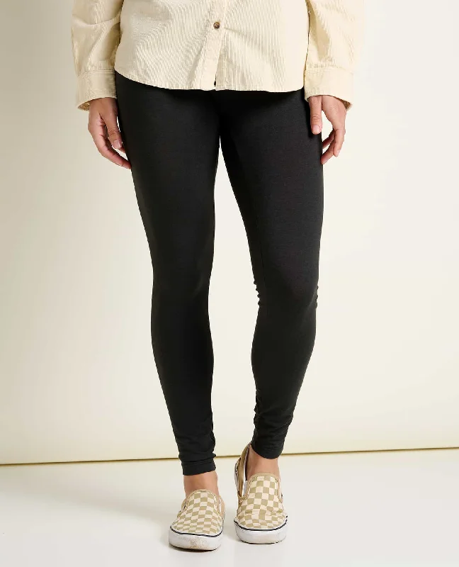 Women's Lean Legging - Black Elegant Shiny Black Leggings