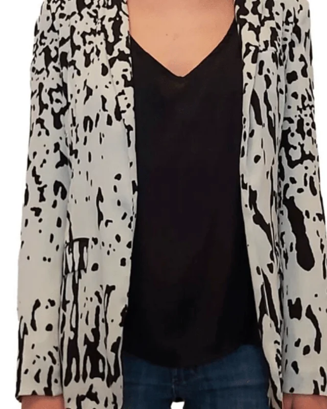 Diane von Furstenberg Silk Jacket in Mint Green and Black Abstract Print Zippered Front Buttoned Front Snap Front Diane von Furstenberg Silk Jacket in Mint Green and Black Abstract Print Zippered Front Buttoned Front Snap Front